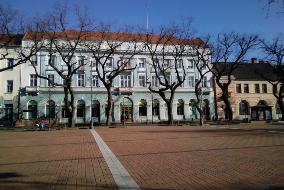 OTP Bankfiók Békéscsaba Szt. István tér 3.