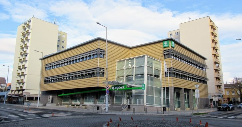 OTP Bankfiók Győr Baross G. u. 14.