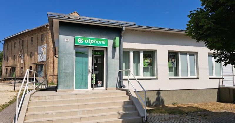 OTP Bankfiók Győr-Szentiván, Déryné u. 77. 