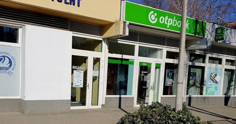 OTP Bankfiók Kaposvár Honvéd utca 55.