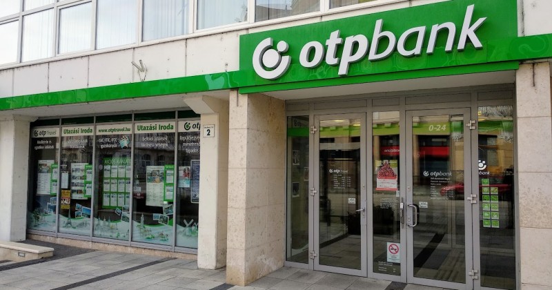 OTP Bankfiók Kaposvár Széchenyi tér 2.