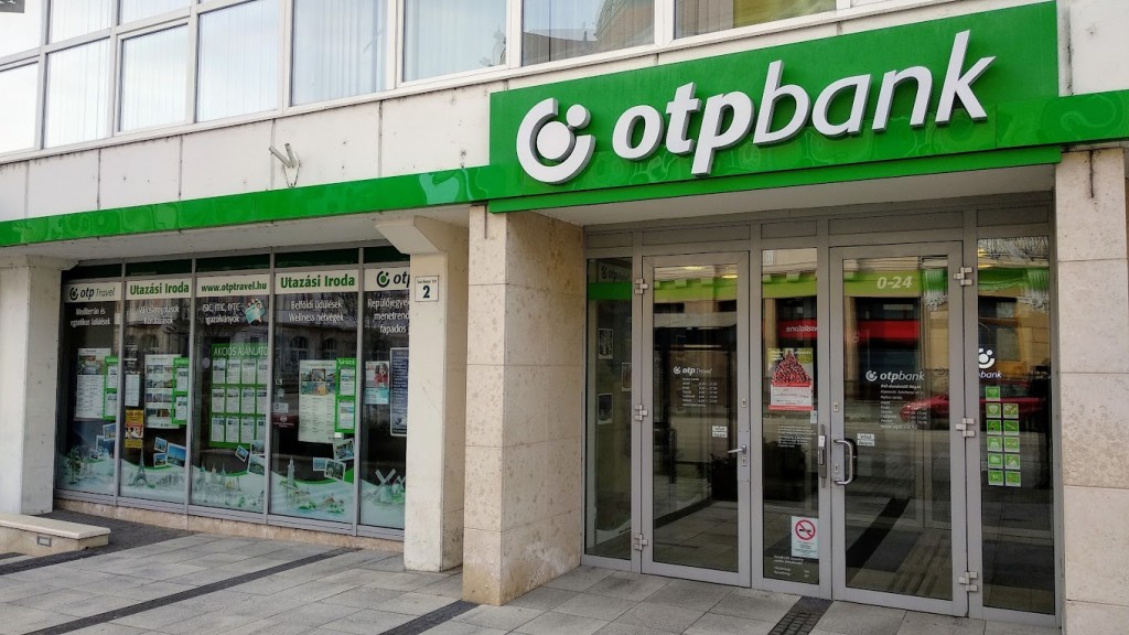 OTP Bankfiók Kaposvár Széchenyi tér 2.