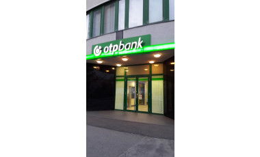 OTP Bankfiók Salgótarján Rákóczi u. 22.
