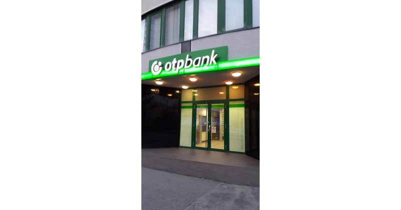 OTP Bankfiók Salgótarján Rákóczi u. 22.
