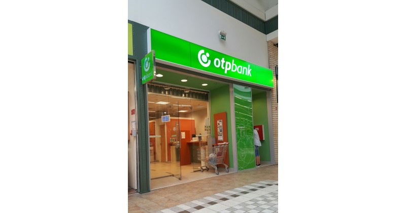OTP Bankfiók Székesfehérvár Holland fasor 2.