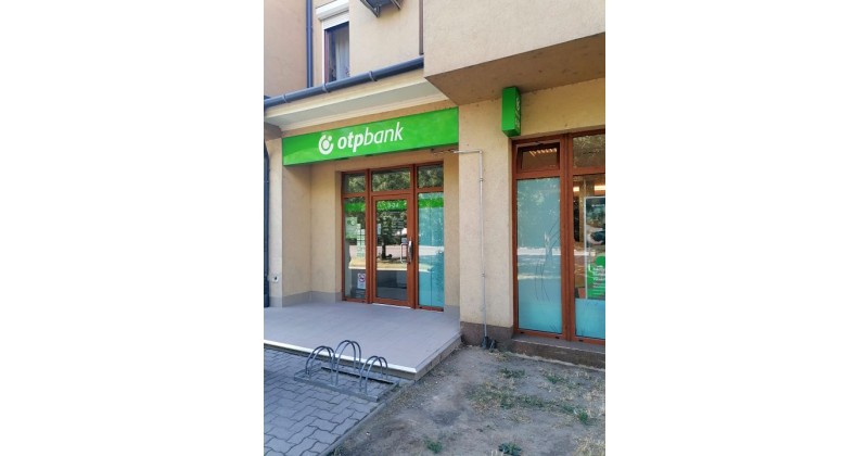 OTP Bankfiók Szolnok Széchenyi krt. 135.