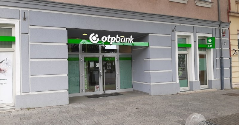 OTP Bankfiók Szombathely Fő tér 3-5.