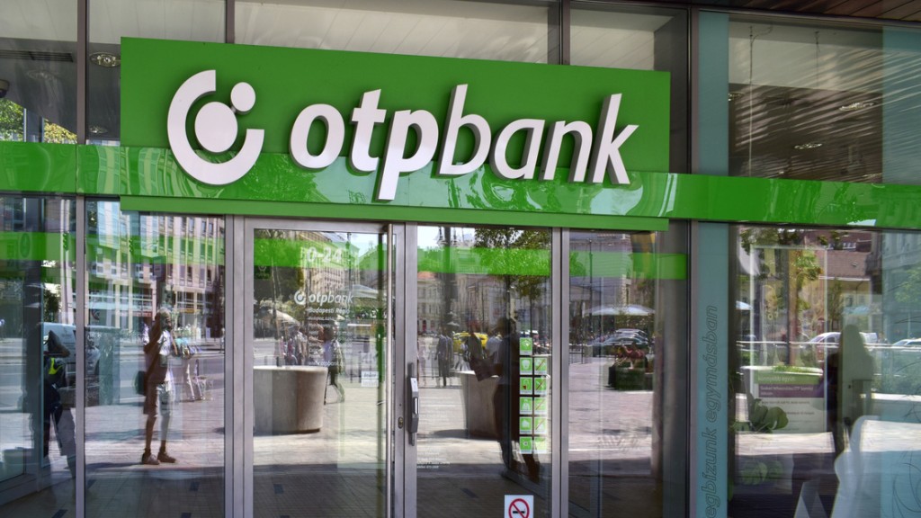 OTP Bankfiók Tatabánya Ságvári E. u. 50.